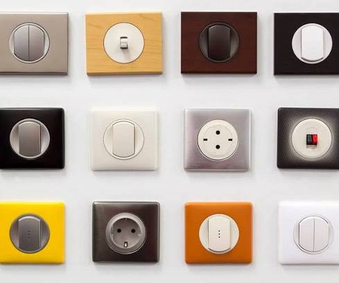 مخارج كهرباء